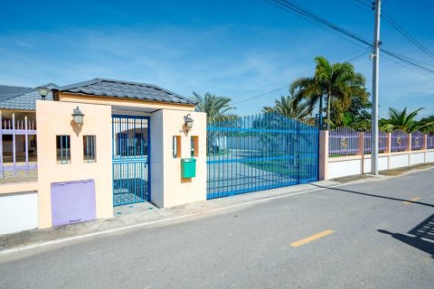 Дом в Хуа Хине, Таиланд с 5 спальнями № 138189 - фото 1