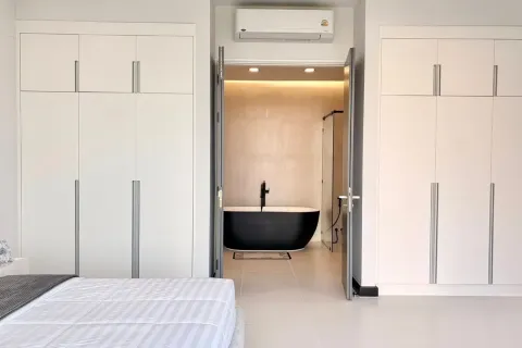 Condominio de 2 dormitorios en Jomtien Beach, Pattaya, Tailandia № 211485 - foto 30