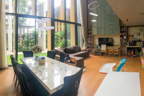 Кондоминиум с 3 спальнями в Клонг Тоэй, Бангкок, Таиланд № 142698 - фото 3