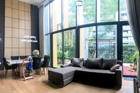 Кондоминиум с 3 спальнями в Клонг Тоэй, Бангкок, Таиланд № 142698 - фото 2