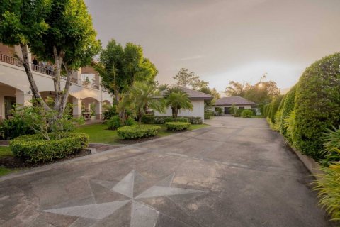 Вилла в Хуа Хине, Таиланд с 4 спальнями  № 114201 - фото 6