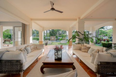 Вилла в Хуа Хине, Таиланд с 4 спальнями  № 114201 - фото 9