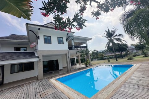 Villa in Hua Hin, Thailand 4 bedrooms № 168953