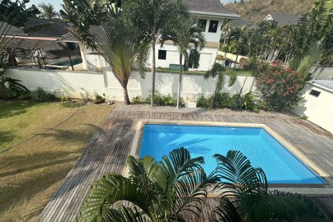 Villa in Hua Hin, Thailand 4 bedrooms № 168953 - photo 29