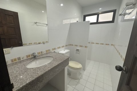 Villa in Hua Hin, Thailand 4 bedrooms № 168953 - photo 24