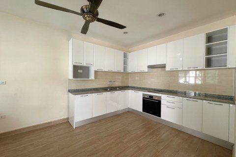 Villa in Hua Hin, Thailand 4 bedrooms № 168953 - photo 5