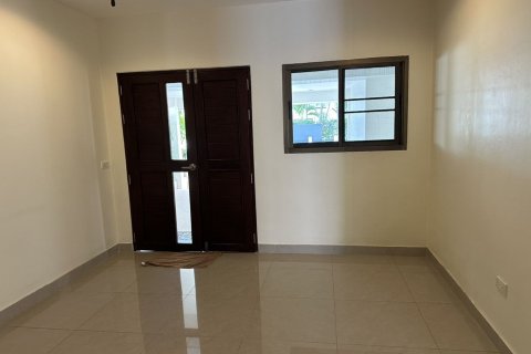 Villa in Hua Hin, Thailand 4 bedrooms № 168953 - photo 9