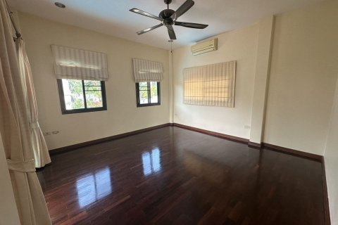 Villa in Hua Hin, Thailand 4 bedrooms № 168953 - photo 20