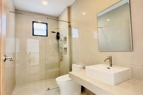 Villa in Pattaya, Thailand 5 bedrooms № 169605 - photo 27