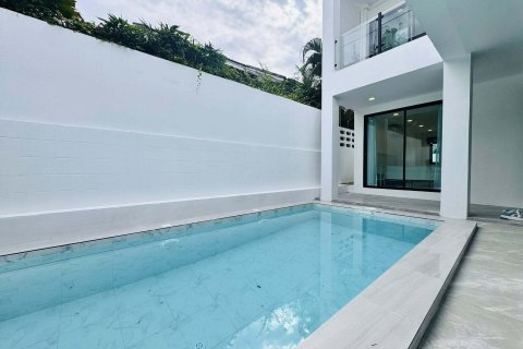 Villa in Pattaya, Thailand 5 bedrooms № 169605 - photo 10