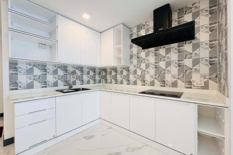 Villa in Pattaya, Thailand 5 bedrooms № 169605 - photo 19