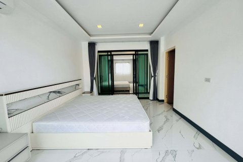 Villa in Pattaya, Thailand 5 bedrooms № 169605 - photo 21