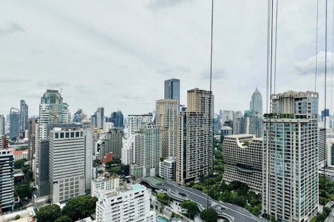 Кондоминиум с 2 спальнями в Патхум Ване, Бангкок, Таиланд № 169604 - фото 4