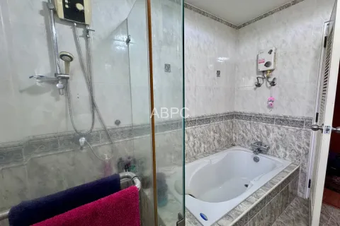 Casa de 3 dormitorios en Pattaya, Tailandia № 211417 - foto 8