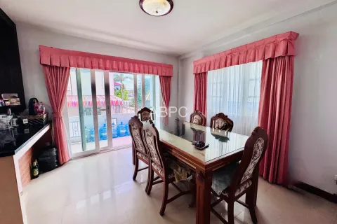 Casa de 3 dormitorios en Pattaya, Tailandia № 211417 - foto 4