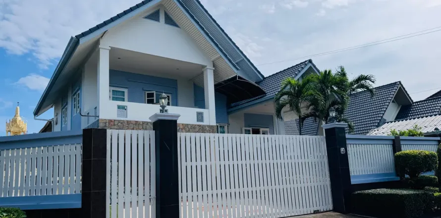 Casa de 3 dormitorios en Pattaya, Tailandia № 211417
