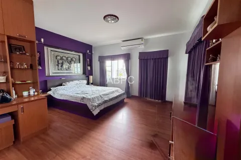 Casa de 3 dormitorios en Pattaya, Tailandia № 211417 - foto 9