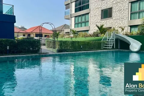 Condominio de 4 dormitorios en Pattaya, Tailandia № 211416 - foto 2