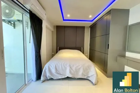 Condominio de 3 dormitorios en Pattaya, Tailandia № 211415 - foto 8