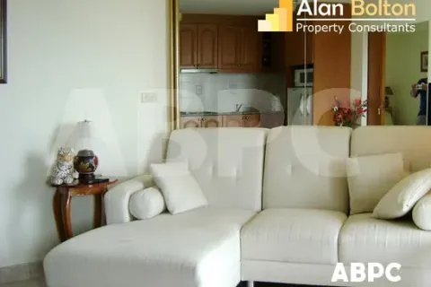 Condominio de 1 dormitorio en Jomtien Beach, Pattaya, Tailandia № 211418 - foto 2