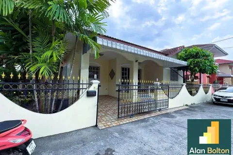 Casa de 3 dormitorios en Pattaya, Tailandia № 211177 - foto 11