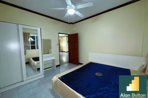 Casa de 3 dormitorios en Pattaya, Tailandia № 211177 - foto 17