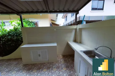 Casa de 3 dormitorios en Pattaya, Tailandia № 211177 - foto 8