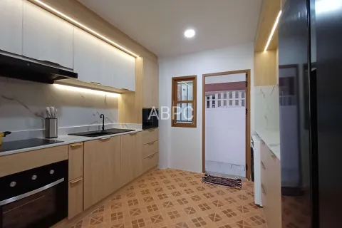 Casa de 4 dormitorios en Pattaya, Tailandia № 211179 - foto 12