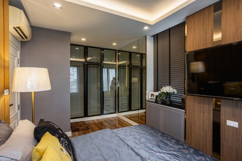 Condo à Lat Phrao, Bangkok, Thaïlande, 2 chambres  № 144717 - photo 10