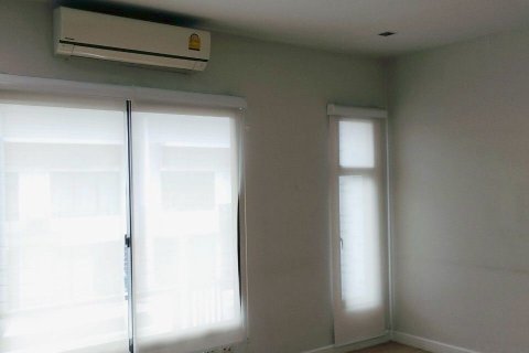 Таунхаус в Банг Каео, Таиланд с 3 спальнями  № 144876 - фото 20