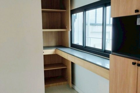 Таунхаус в Банг Каео, Таиланд с 3 спальнями  № 144876 - фото 5