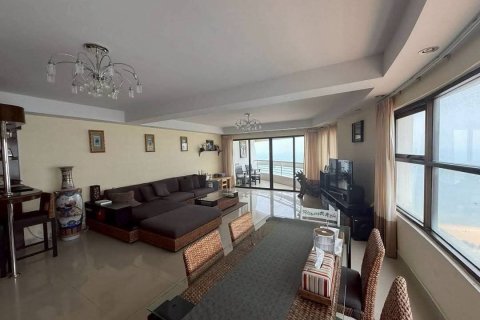 Studio in the Condo in Pattaya, Thailand  № 144880 - photo 1