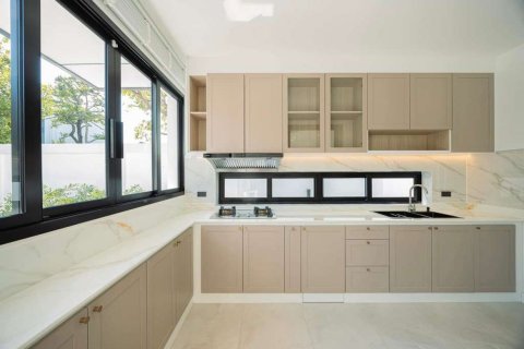 House in Chiang Mai, Thailand 4 bedrooms № 119934 - photo 27