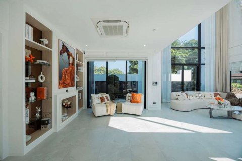 House in Chiang Mai, Thailand 4 bedrooms № 119934 - photo 11