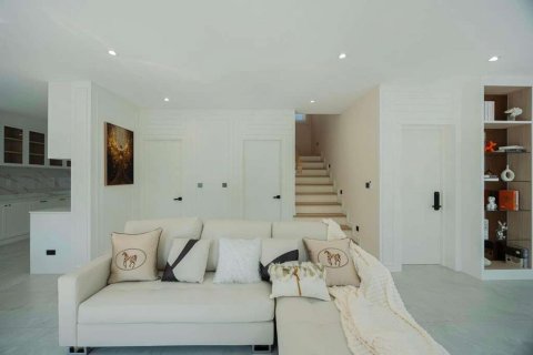 House in Chiang Mai, Thailand 4 bedrooms № 119934 - photo 17