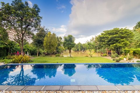 House in Chiang Mai, Thailand 5 bedrooms № 119935 - photo 13