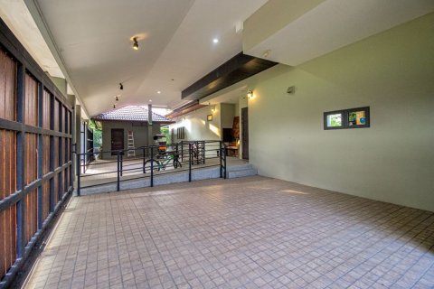 House in Chiang Mai, Thailand 5 bedrooms № 119935 - photo 7