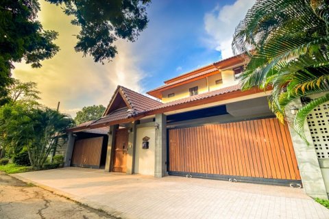 House in Chiang Mai, Thailand 5 bedrooms № 119935 - photo 5