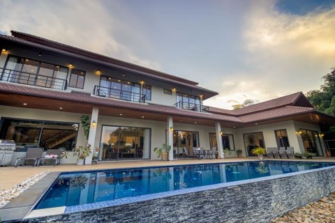 House in Chiang Mai, Thailand 5 bedrooms № 119935 - photo 1