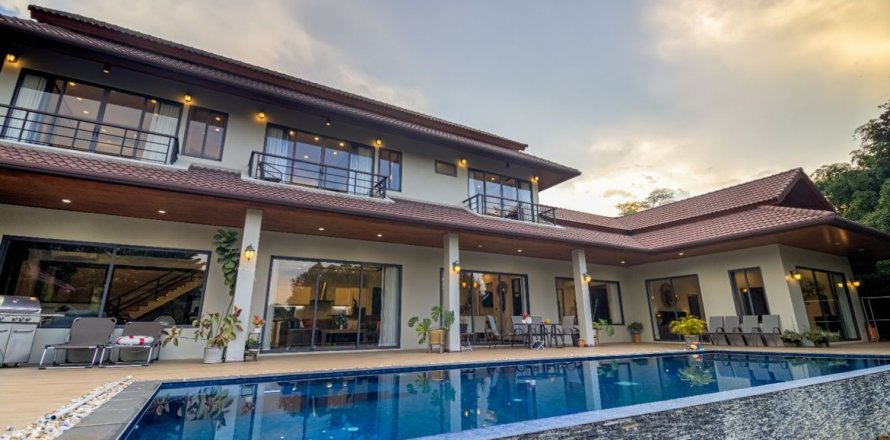 House in Chiang Mai, Thailand 5 bedrooms № 119935
