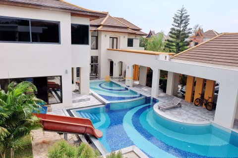 Studio in Pattaya, Thailand № 53725