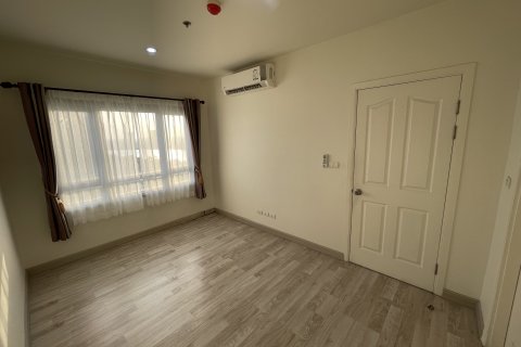 Condo à Nonthaburi, Thaïlande, 2 chambres  № 142499 - photo 4