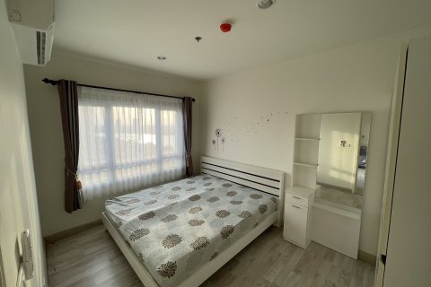 Condo à Nonthaburi, Thaïlande, 2 chambres  № 142499 - photo 3