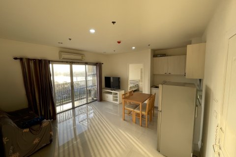 Condo à Nonthaburi, Thaïlande, 2 chambres  № 142499