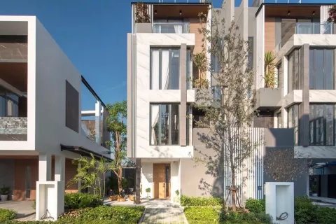 Townhouse in Phra Khanong, Bangkok, Thailand 3 bedrooms № 142516 - photo 1