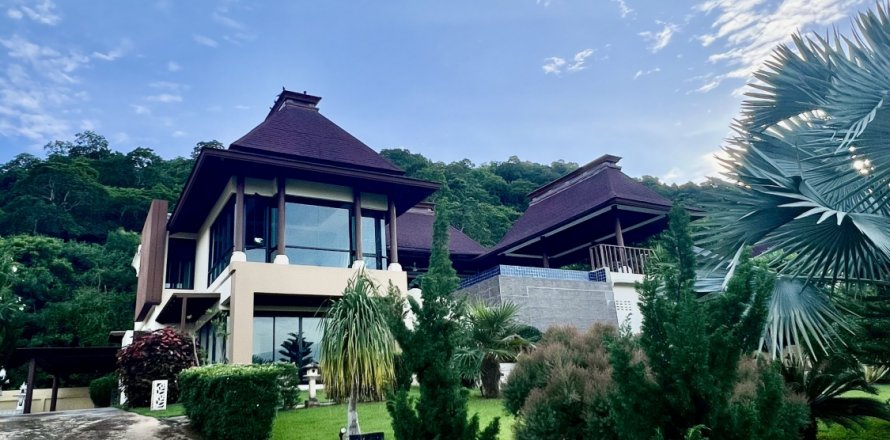 Villa à Hua Hin, Thaïlande 4 chambres № 137341