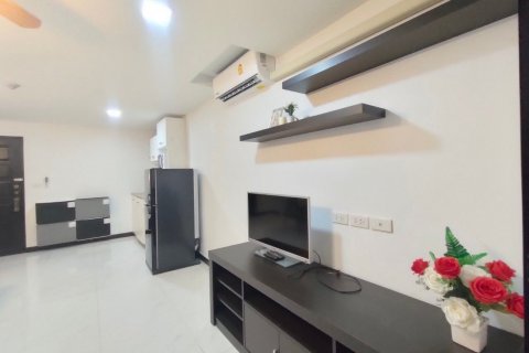 Студия в кондо в Банг Раке, Бангкок, Таиланд № 137338 - фото 4