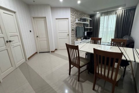 Кондоминиум с 2 спальнями в Хуай Кванге, Бангкок, Таиланд № 152336 - фото 3