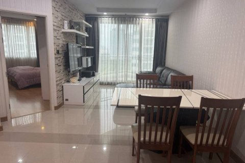 Кондоминиум с 2 спальнями в Хуай Кванге, Бангкок, Таиланд № 152336 - фото 1