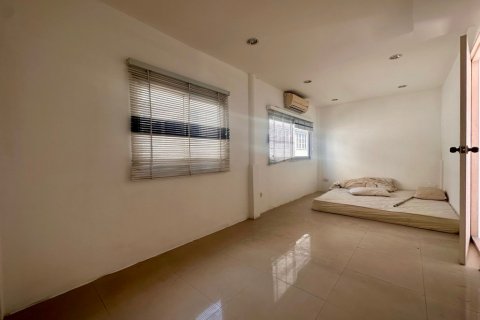 Таунхаус в Бангкоке, Таиланд с 5 спальнями  № 119156 - фото 17